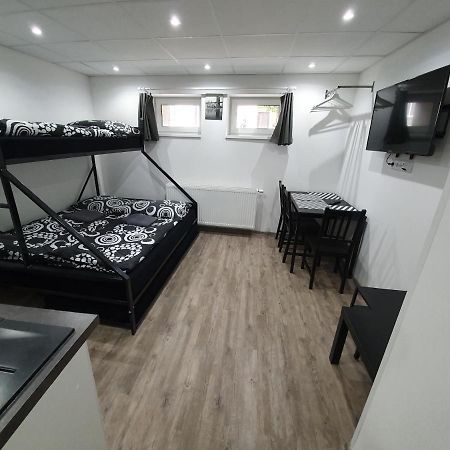 Small Apartments Denisa Business 브르노 외부 사진