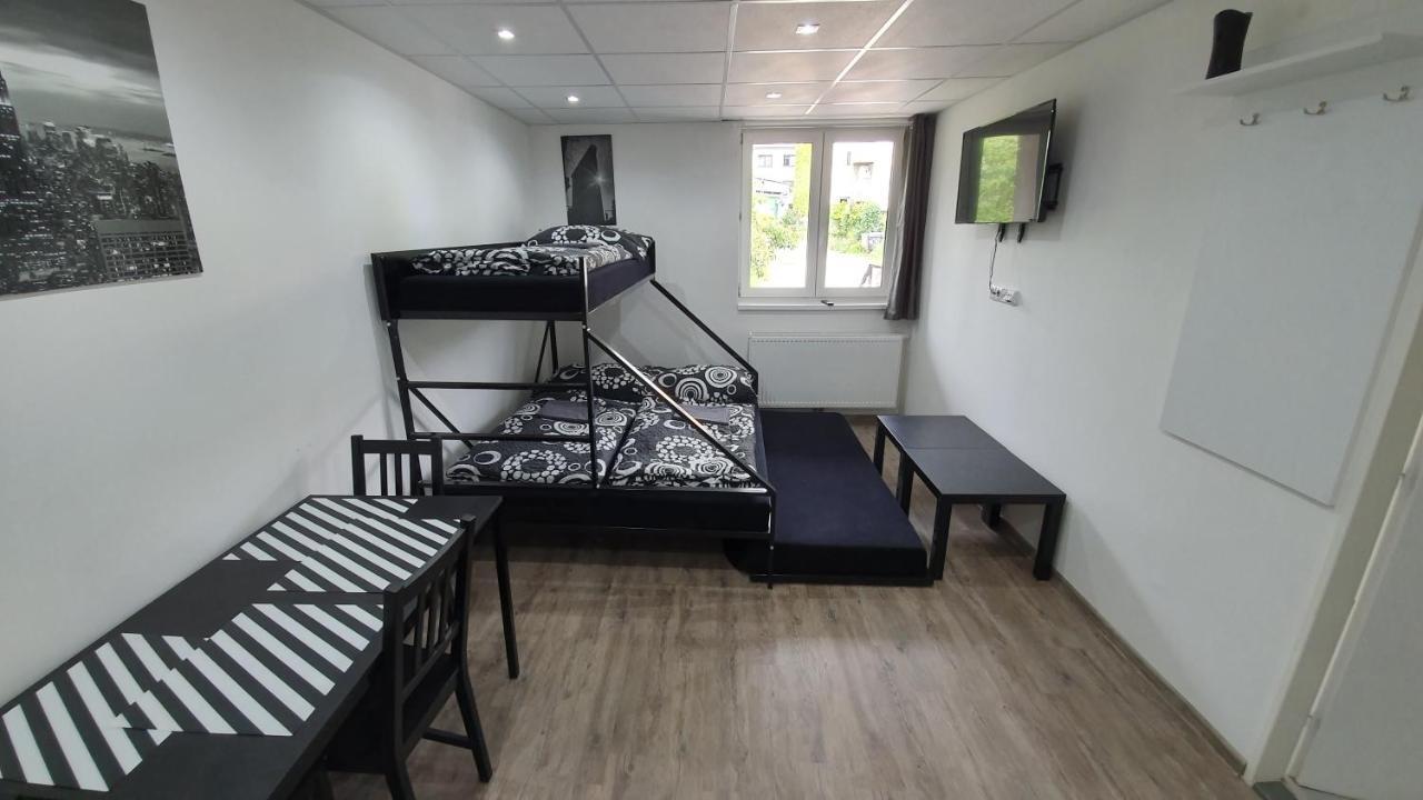 Small Apartments Denisa Business 브르노 외부 사진