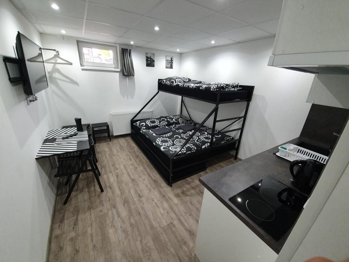 Small Apartments Denisa Business 브르노 외부 사진
